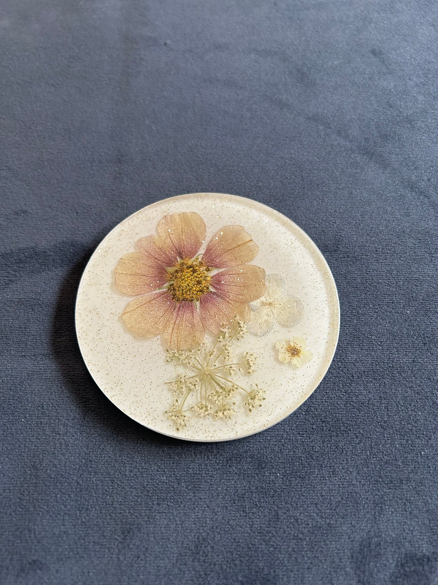 Neutral Flowers | Round Coaster | 100% Resin